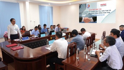 KTCC đã có buổi làm việc và ký kết Biên bản ghi nhớ hợp tác với Chi nhánh kỹ thuật Viettel Kon Tum - Tổng Công ty cổ phần công trình Viettel.