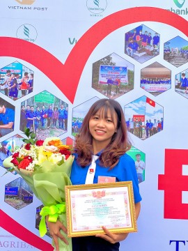 Sinh viên Trường Cao đẳng Cộng đồng Kon Tum vinh dự nhận Giải thưởng “Sao tháng Giêng” 2022