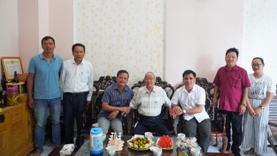 Trường Cao đẳng Kon Tum thăm và tặng quà cho các gia đình chính sách nhân ngày Thương binh – Liệt sĩ (27/7/1947 – 27/7/2023)