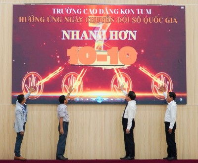 CĐKT TỔ CHỨC THÀNH CÔNG HỘI THẢO KHOA HỌC “GIẢI PHÁP THỰC HIỆN ĐỘT PHÁ PHÁT TRIỂN KHOA HỌC, CÔNG NGHỆ, ĐỔI MỚI SÁNG TẠO VÀ CHUYỂN ĐỔI SỐ QUỐC GIA”