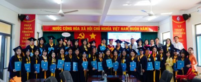 Lễ trao Bằng tốt nghiệp cho 36 Tân cử nhân Sư phạm Tiếng anh