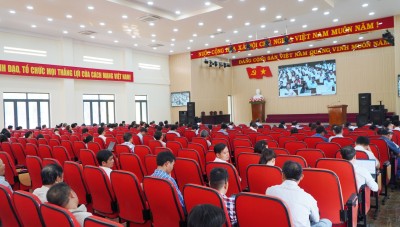 Trường Cao đẳng Kon Tum nghiêm túc tham dự, theo dõi Hội nghị toàn quốc quán triệt Nghị quyết Trung...