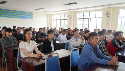 CĐKT tiếp tục tổ chức khai giảng lớp lái xe ô tô hạng C1