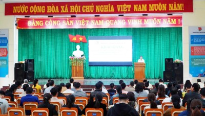 CĐKT tổ chức khai giảng các lớp lái xe ô tô hạng B, C1