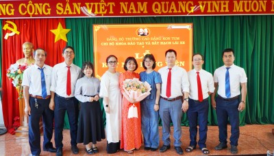 Lễ kết nạp đảng viên mới