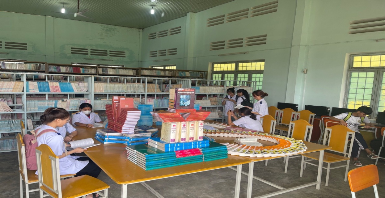 KTCC hưởng ứng Ngày sách và Văn hóa đọc Việt Nam tỉnh Kon Tum lần thứ 2 năm 2023.